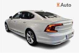 Valkoinen Volvo S90 2022 kuva 2.