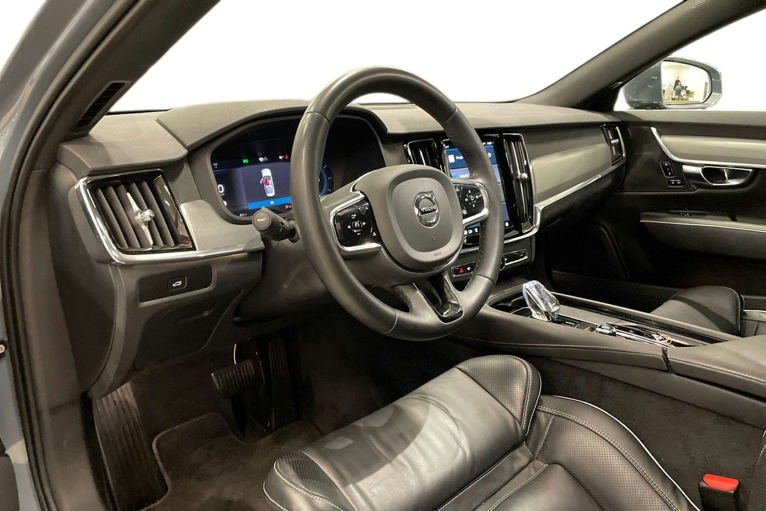 harmaa Volvo S90 2022 kuva 7.