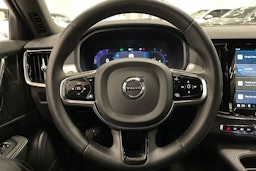 harmaa Volvo S90 2022 kuva 18.