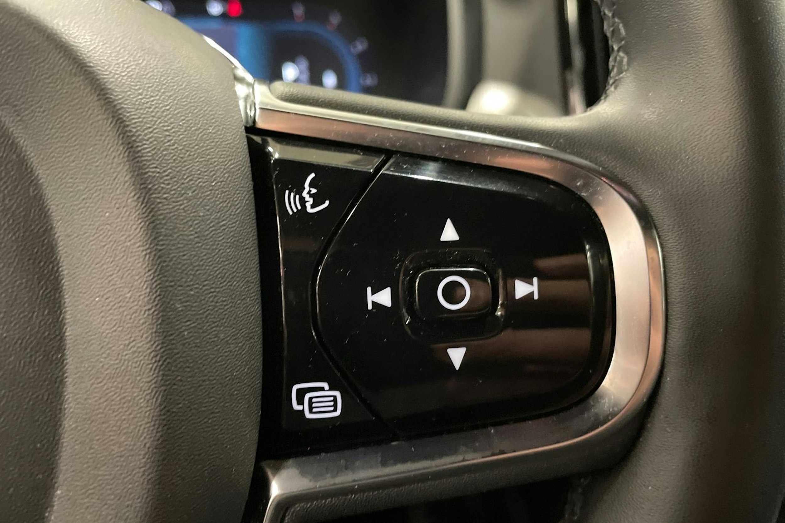 harmaa Volvo S90 2022 kuva 19.