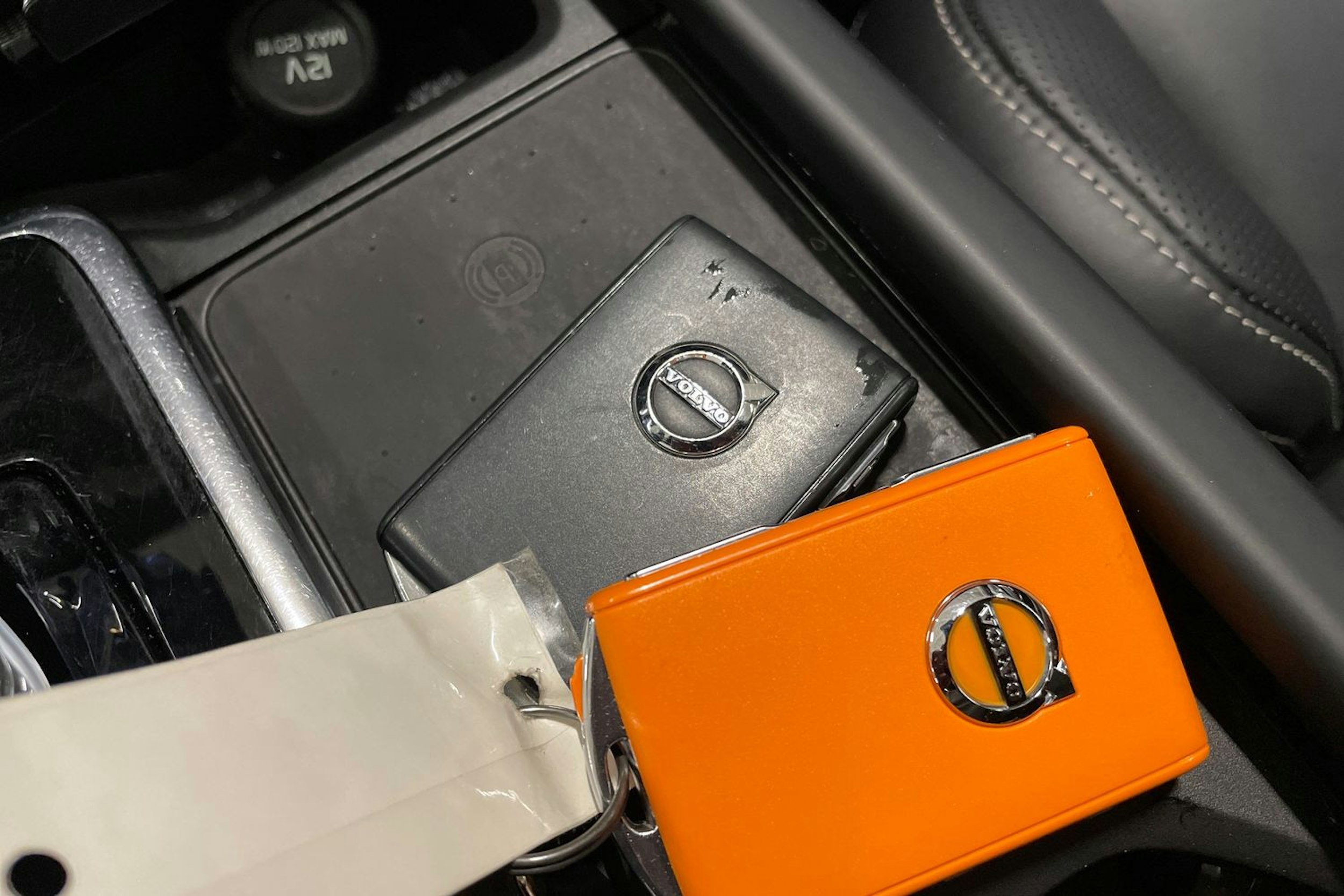 harmaa Volvo S90 2022 kuva 32.