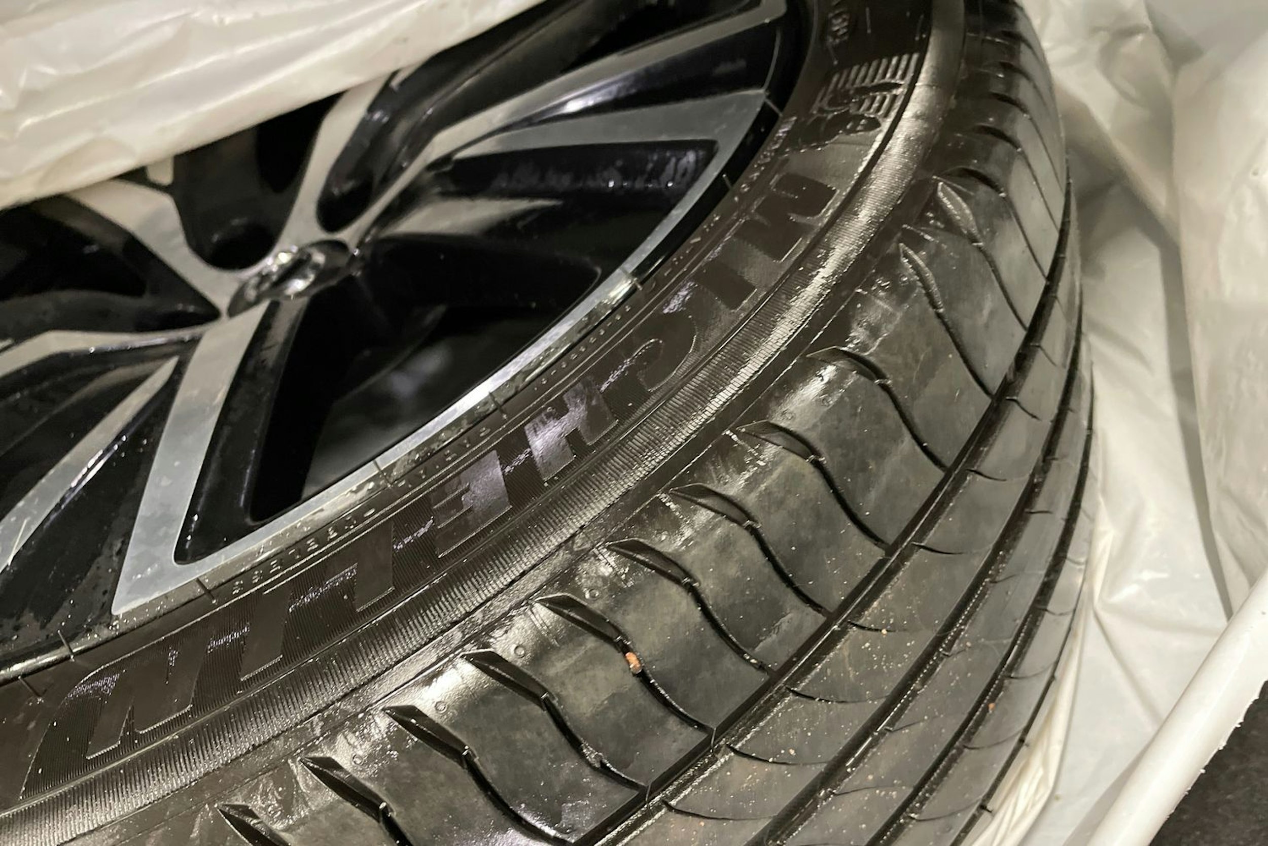 harmaa Volvo S90 2022 kuva 36.