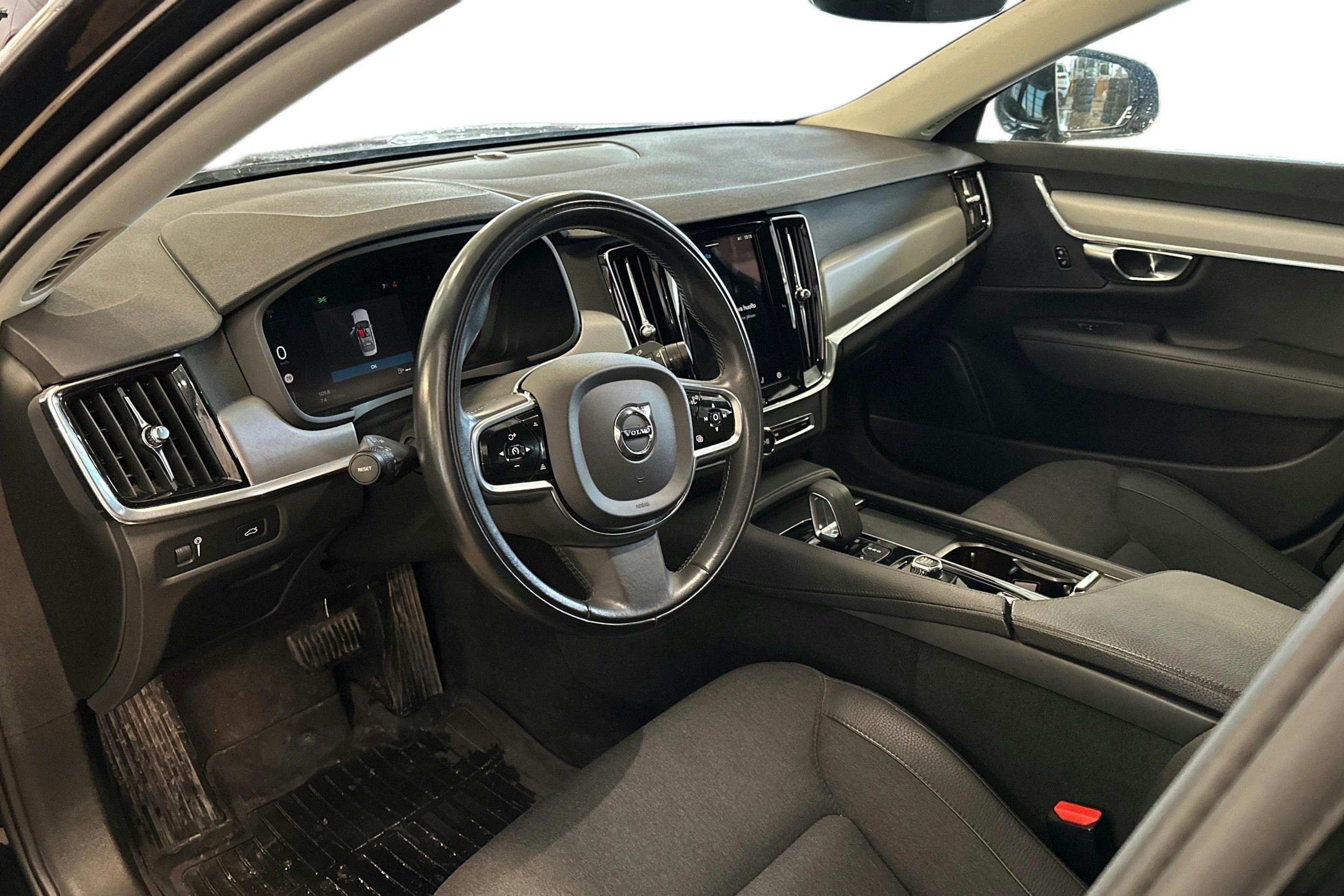 musta Volvo S90 2022 kuva 3.