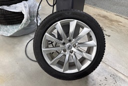 musta Volvo S90 2022 kuva 13.