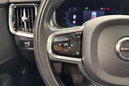 musta Volvo S90 2022 kuva 14.