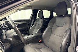 musta Volvo S90 2022 kuva 23.