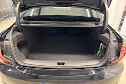 musta Volvo S90 2022 kuva 25.