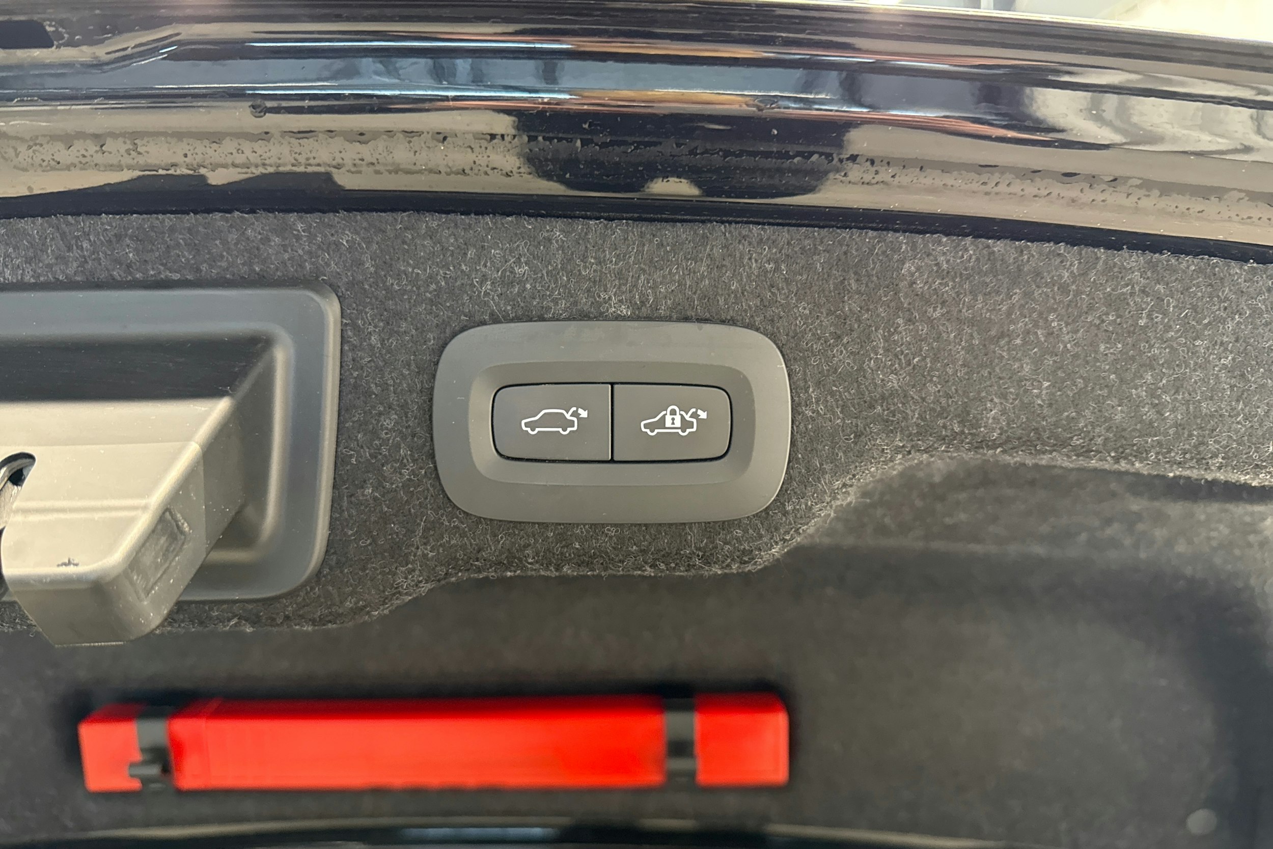 musta Volvo S90 2022 kuva 26.