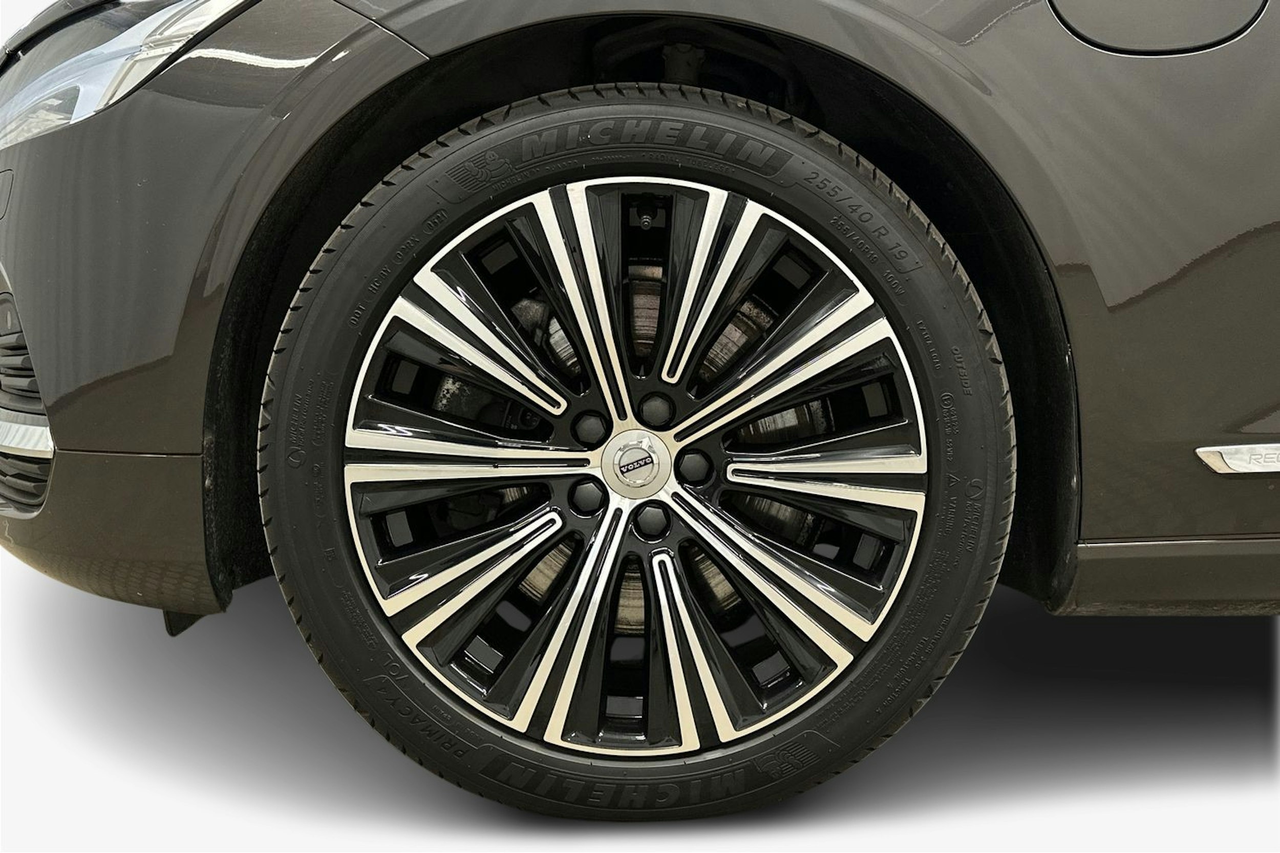 harmaa Volvo S90 2022 kuva 11.