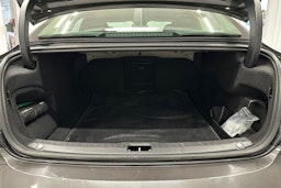 harmaa Volvo S90 2022 kuva 14.