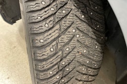 harmaa Volvo S90 2023 kuva 13.