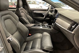 harmaa Volvo S90 2023 kuva 15.