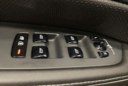 harmaa Volvo S90 2023 kuva 33.