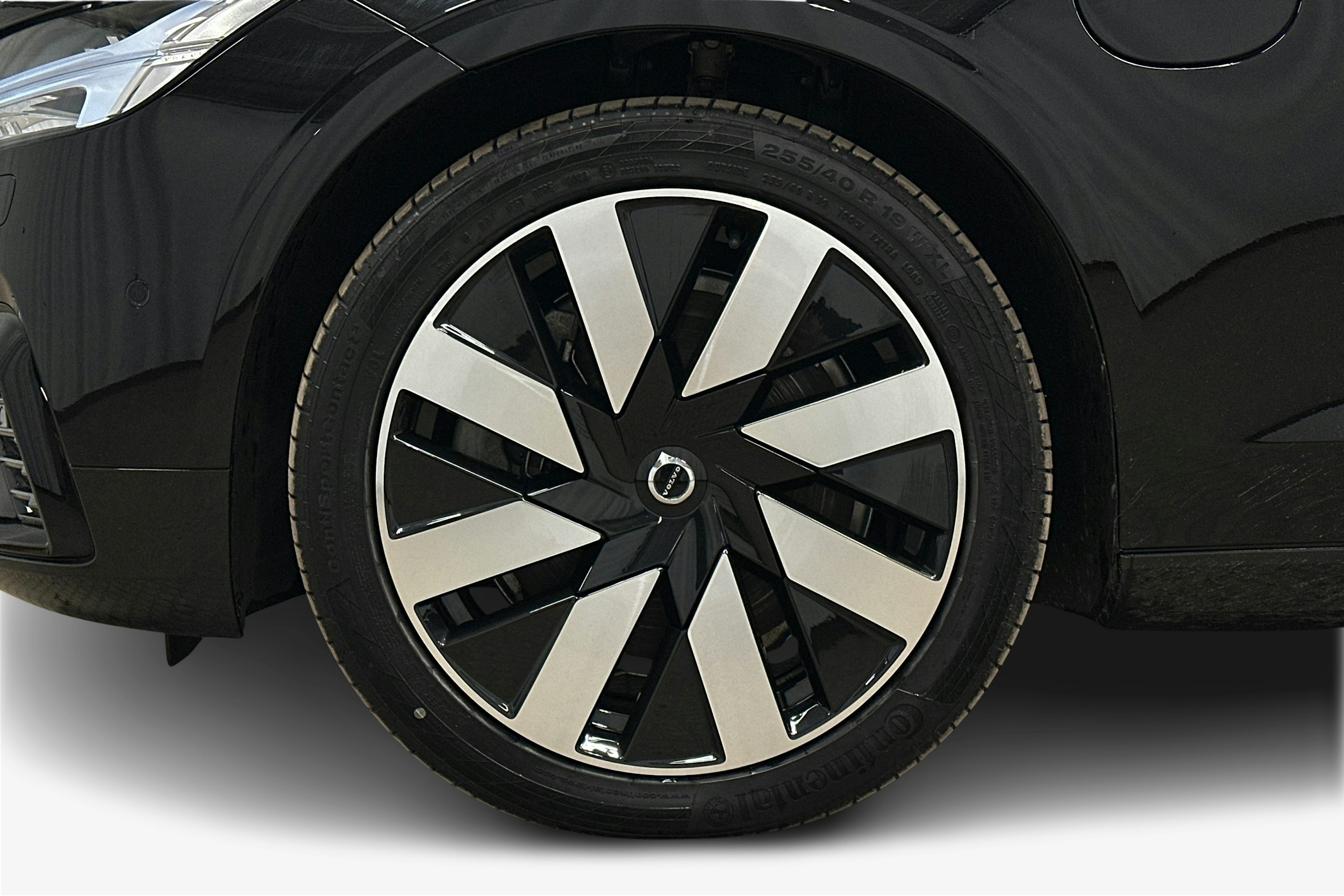 musta Volvo S90 2024 kuva 11.