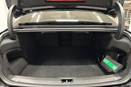 musta Volvo S90 2024 kuva 14.