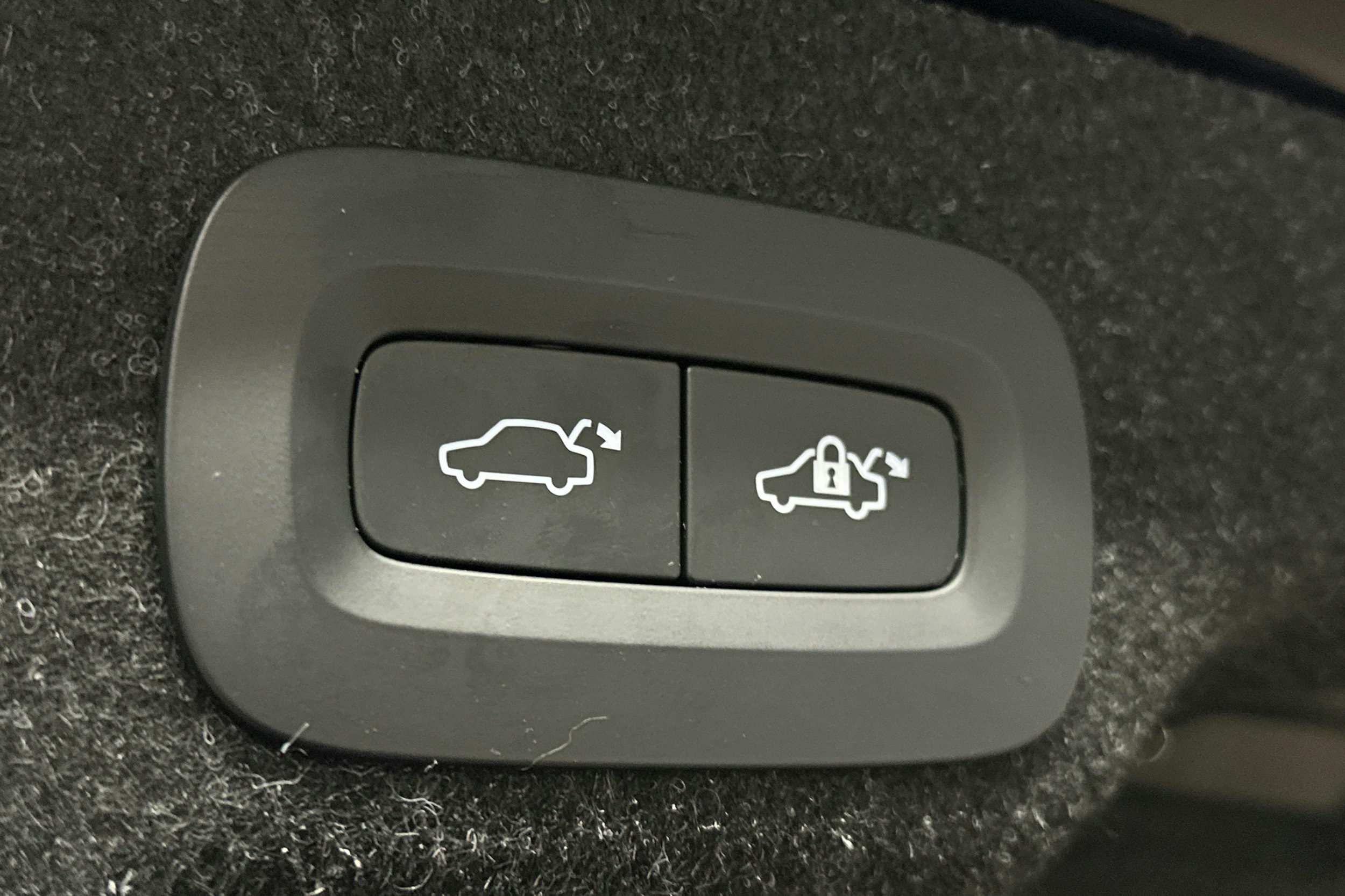 musta Volvo S90 2024 kuva 15.