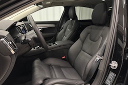 musta Volvo S90 2024 kuva 16.