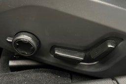 musta Volvo S90 2024 kuva 17.