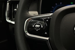 musta Volvo S90 2024 kuva 22.