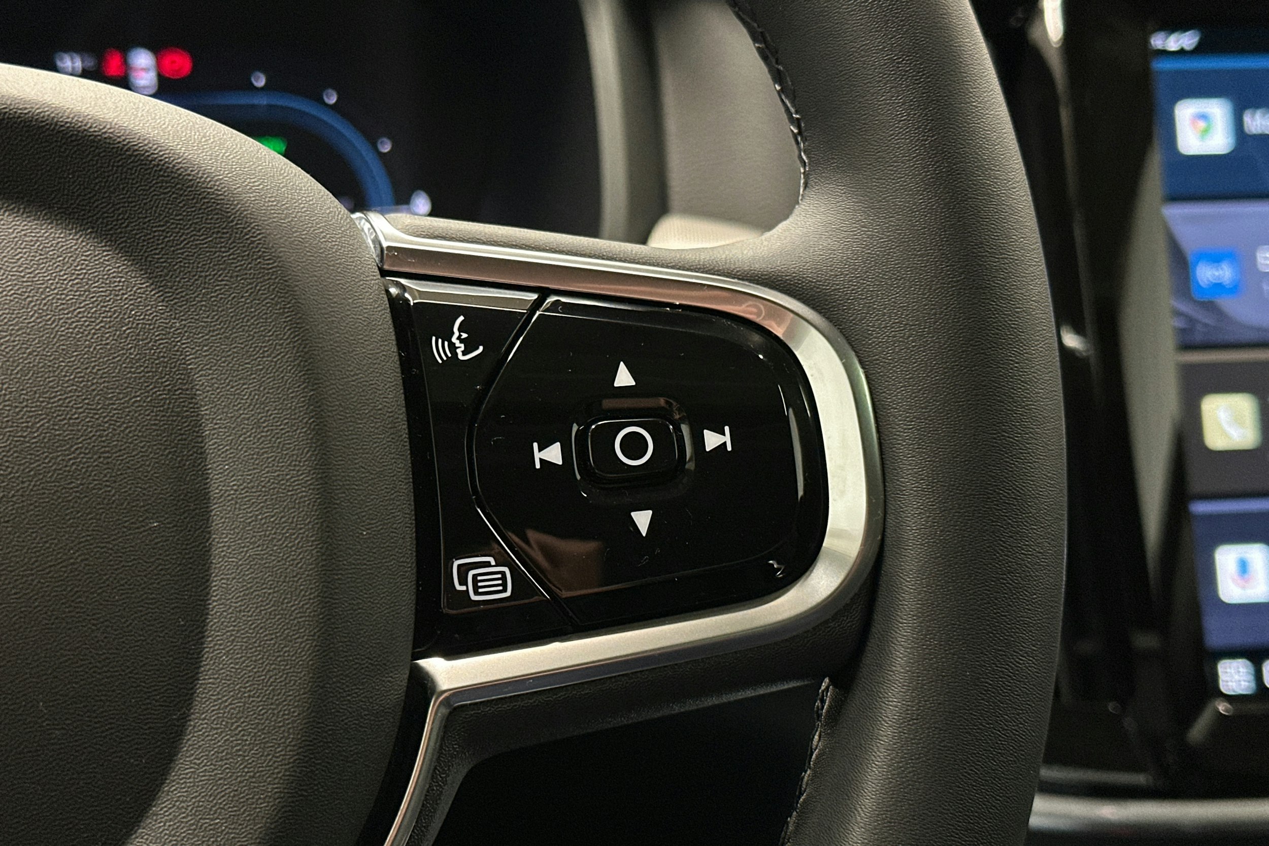 musta Volvo S90 2024 kuva 23.