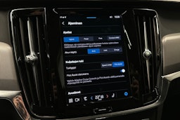 musta Volvo S90 2024 kuva 28.
