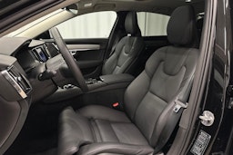 musta Volvo S90 2024 kuva 16.