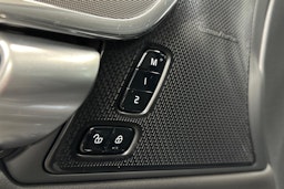 musta Volvo S90 2024 kuva 18.