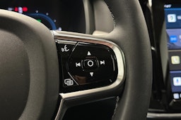 musta Volvo S90 2024 kuva 23.