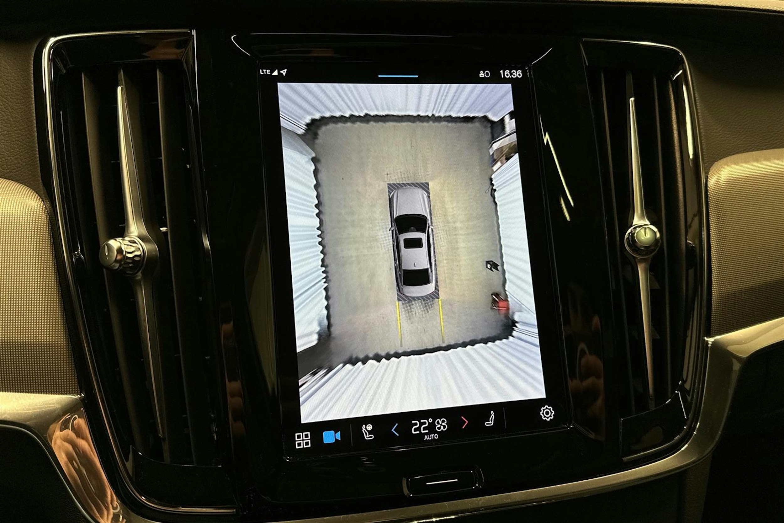 musta Volvo S90 2024 kuva 30.