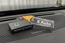 musta Volvo S90 2024 kuva 32.