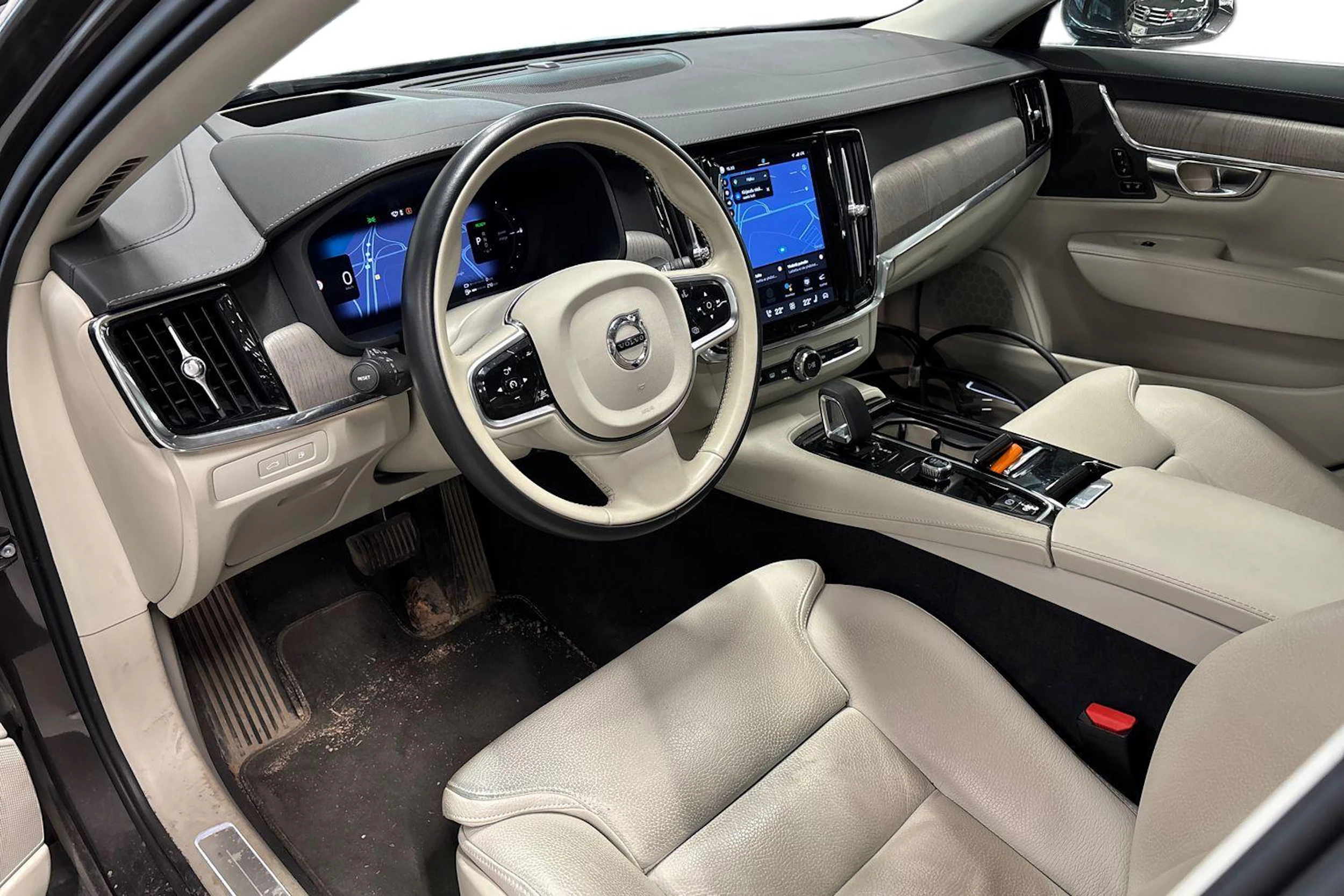 harmaa Volvo S90 2024 kuva 3.