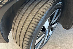 musta Volvo S90 2024 kuva 10.