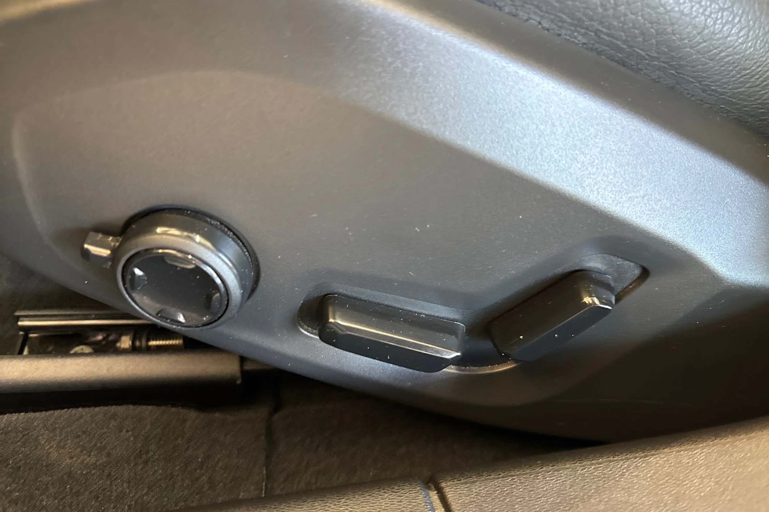 musta Volvo S90 2024 kuva 19.