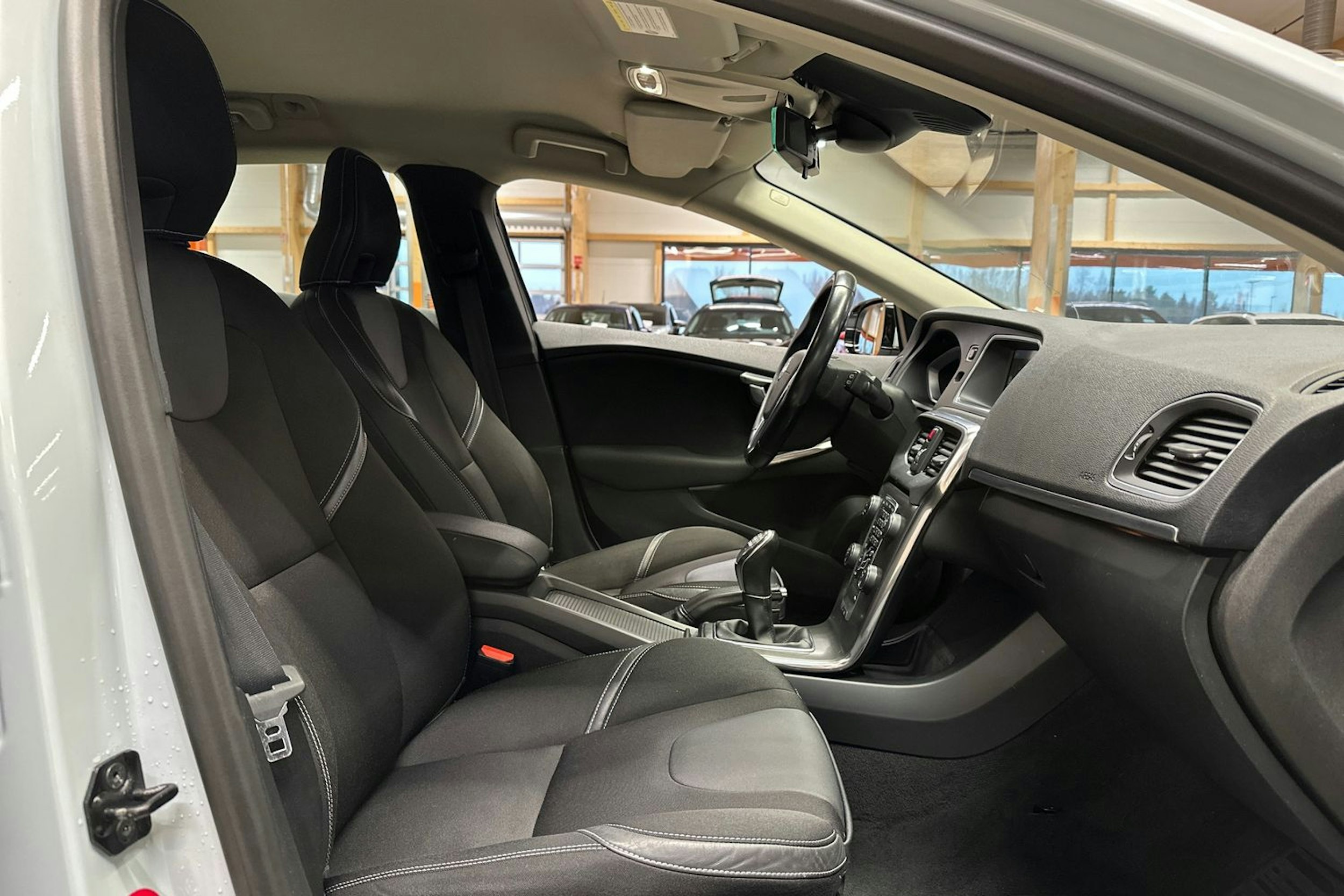 sininen Volvo V40 2012 kuva 15.