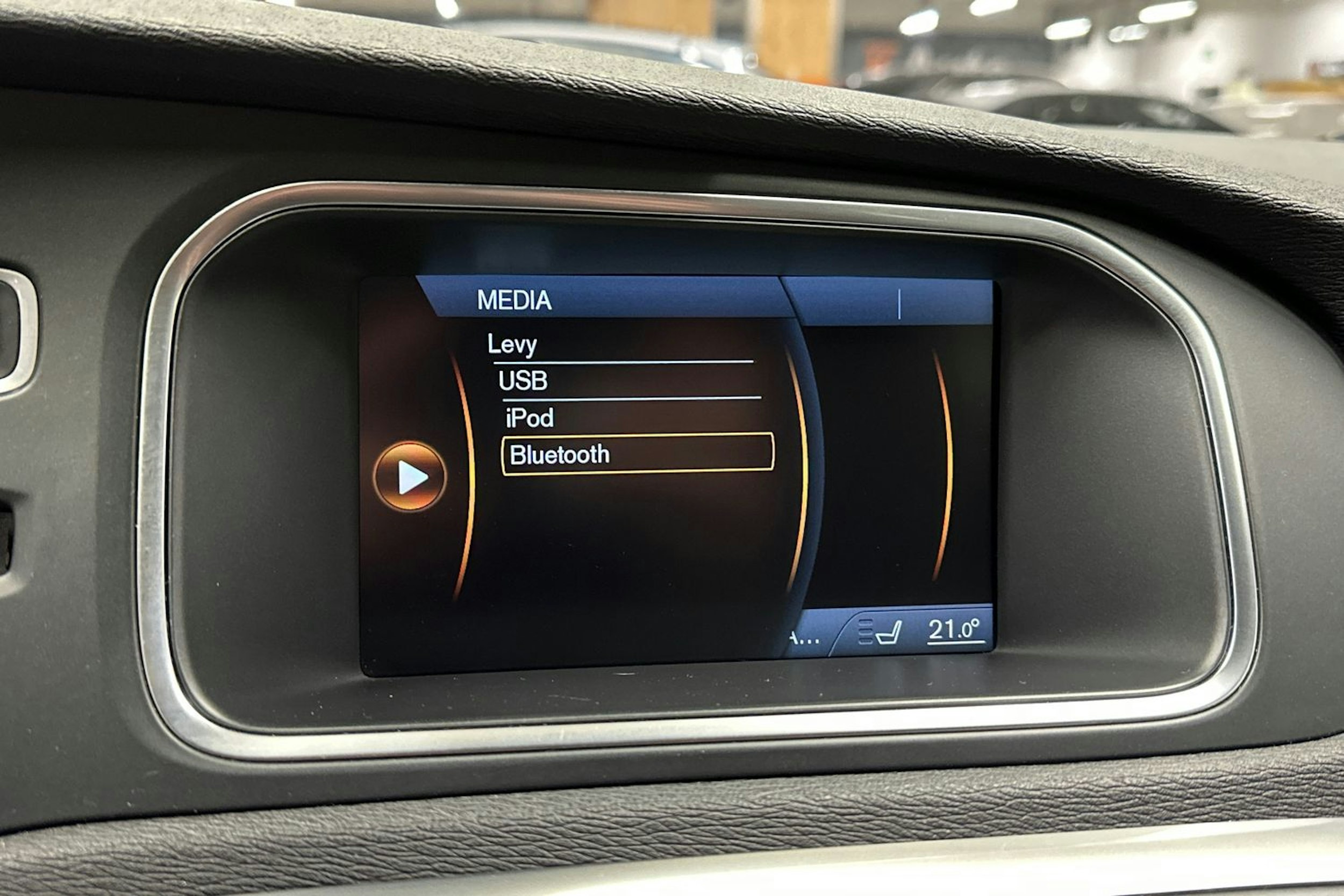 sininen Volvo V40 2012 kuva 20.