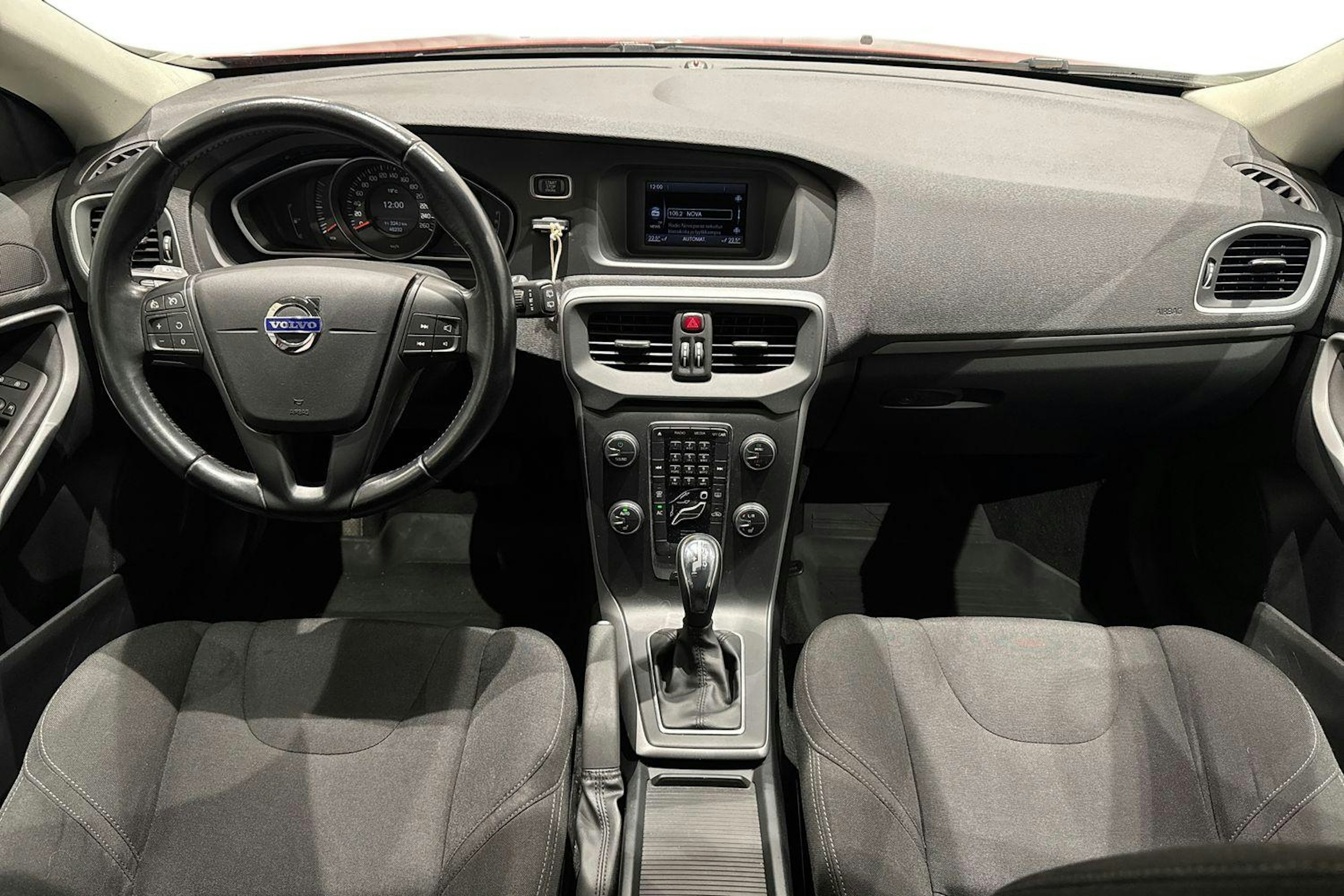 punainen Volvo V40 2013 kuva 9.