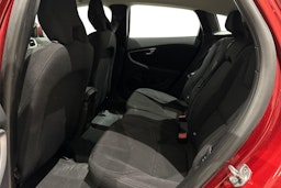 punainen Volvo V40 2013 kuva 10.