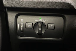 punainen Volvo V40 2013 kuva 15.