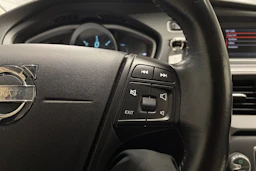 punainen Volvo V40 2013 kuva 17.