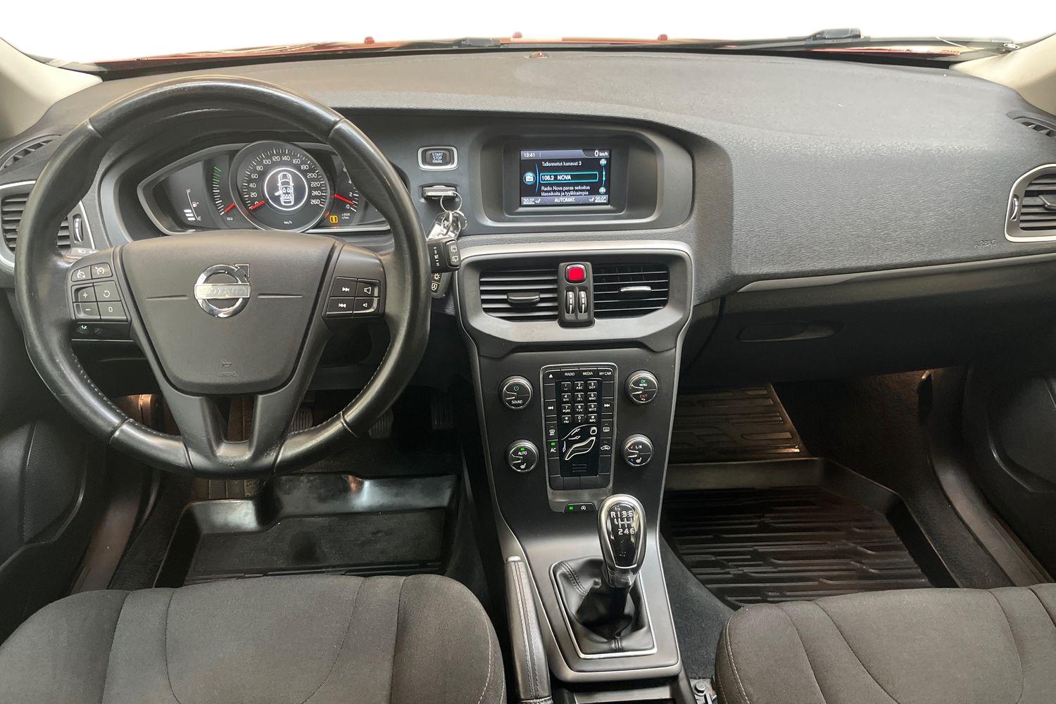 Volvo V40 D2 Kinetic 2013, kuva 7/16