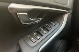 punainen Volvo V40 2013 kuva 14.