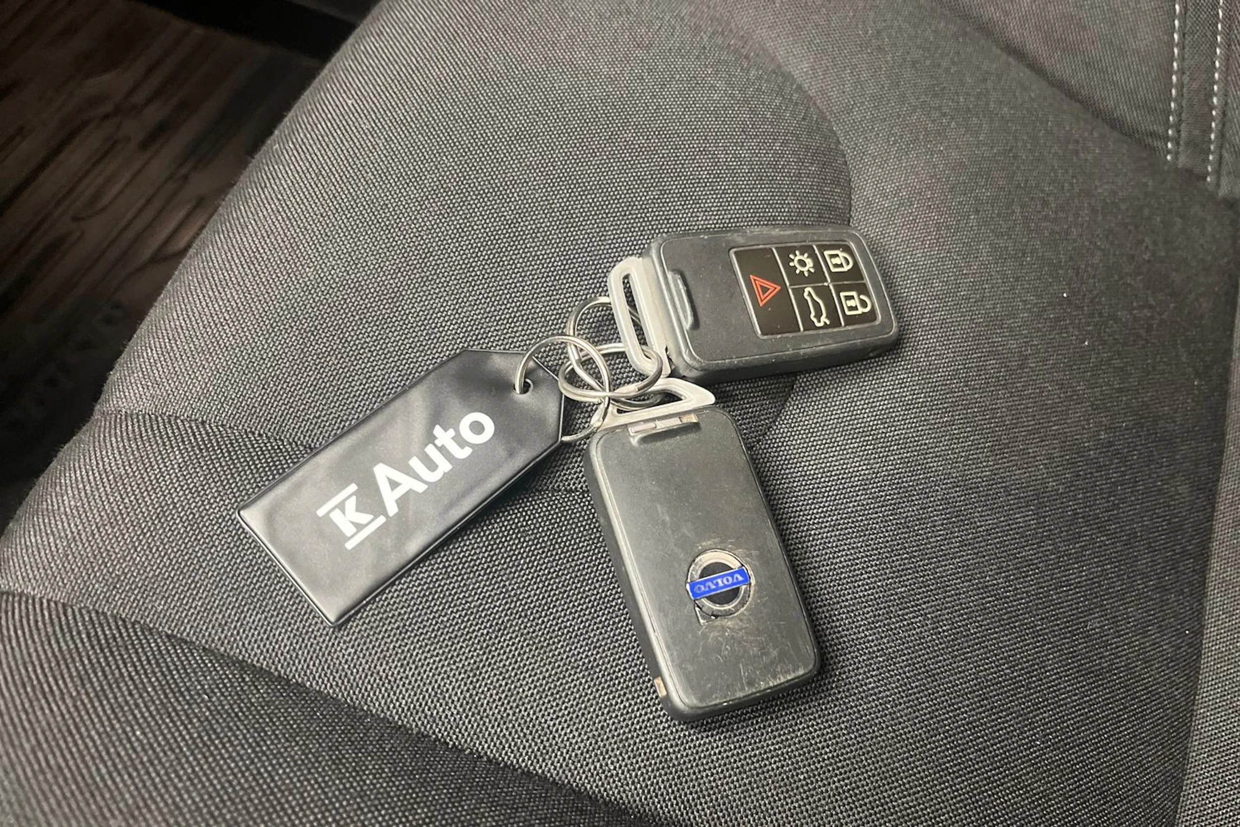 punainen Volvo V40 2013 kuva 16.