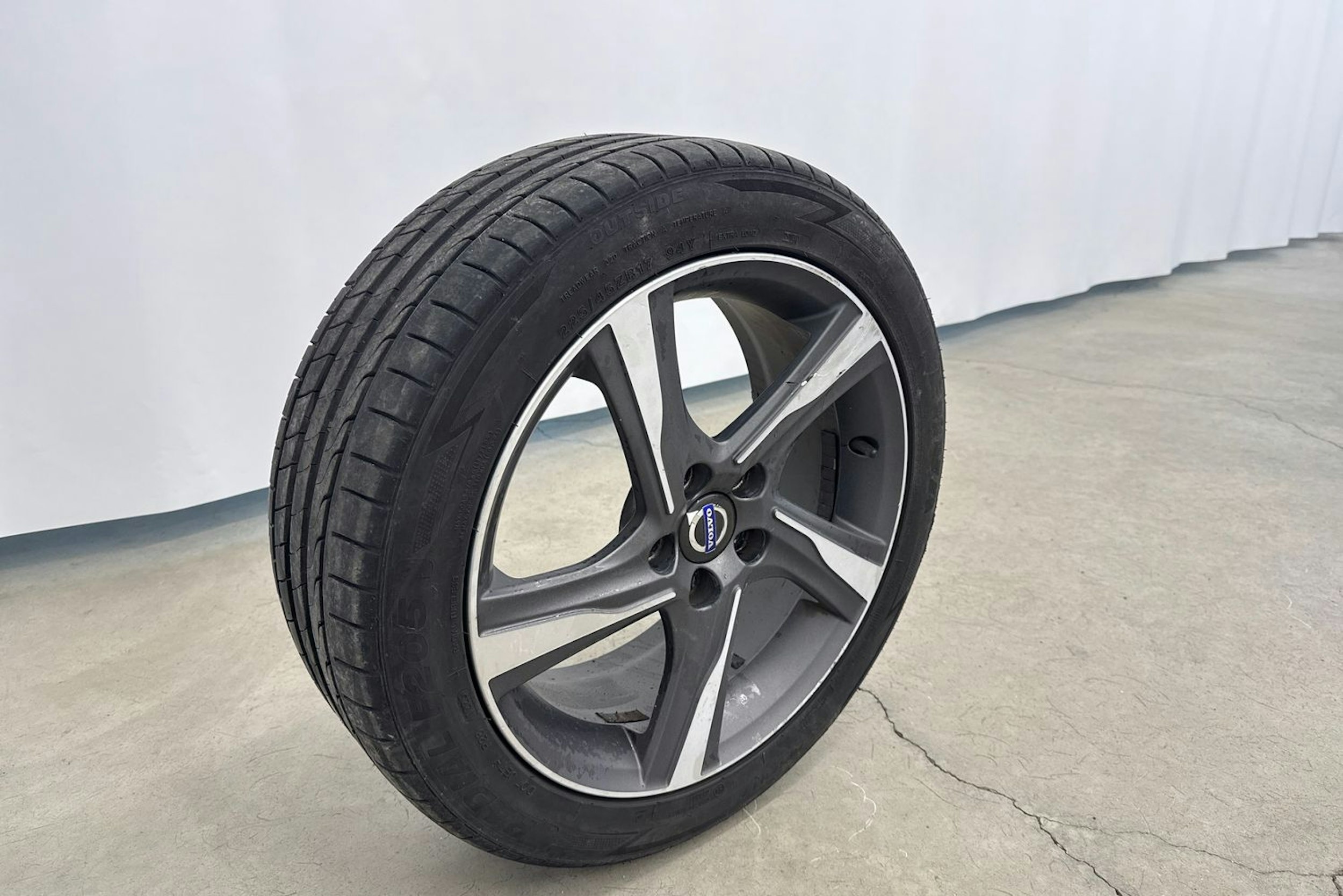 Musta Volvo V40 2013 kuva 13.