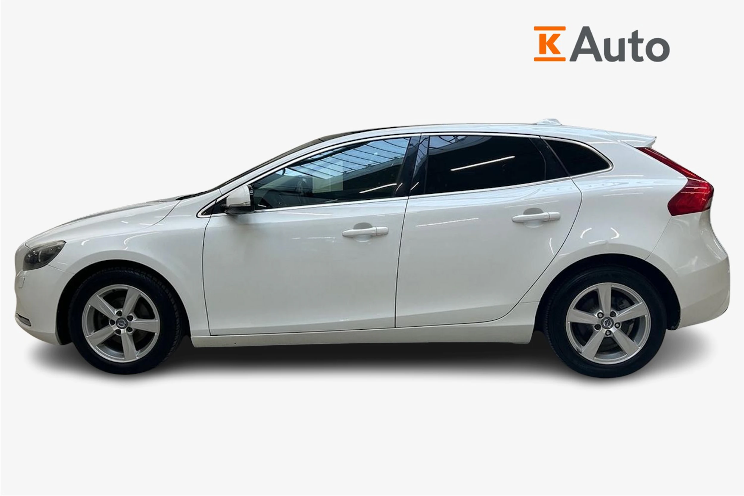 valkoinen Volvo V40 2013 kuva 5.