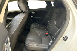 valkoinen Volvo V40 2013 kuva 8.