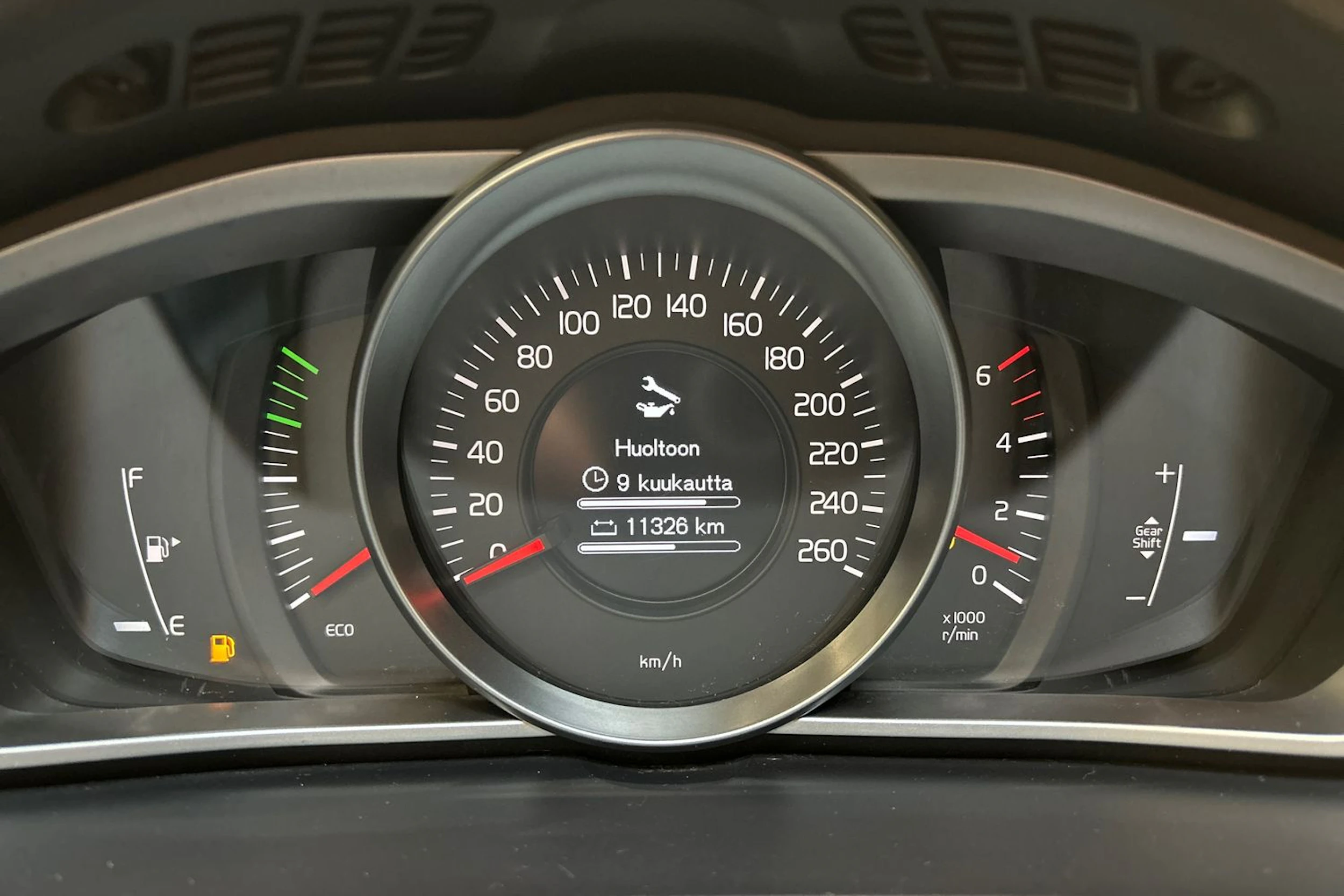 valkoinen Volvo V40 2013 kuva 17.