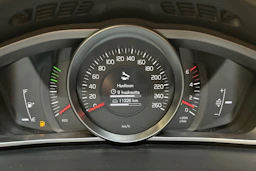 valkoinen Volvo V40 2013 kuva 17.