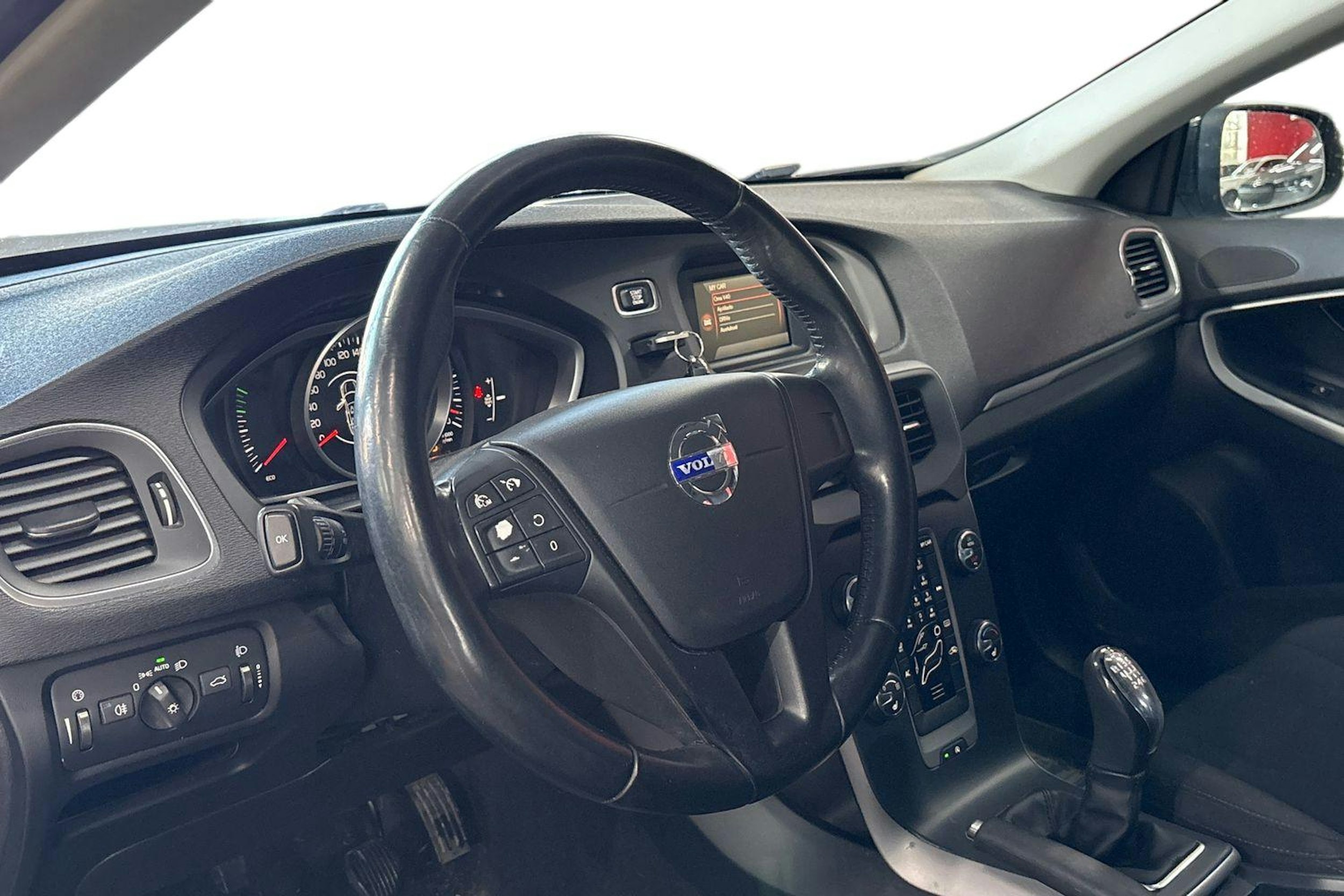 Musta Volvo V40 2013 kuva 7.