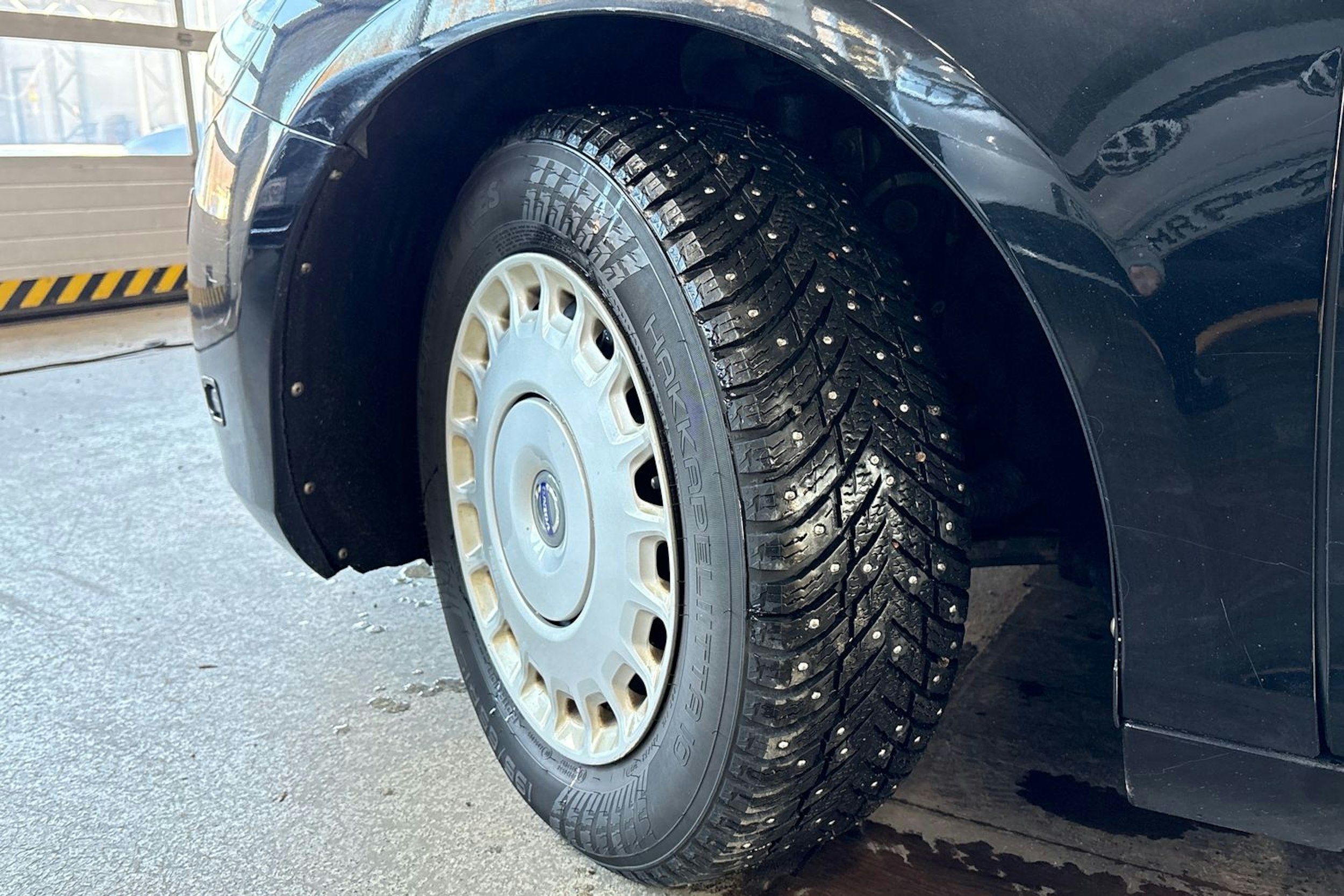 Musta Volvo V40 2013 kuva 13.