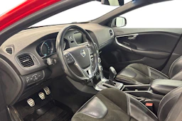 punainen Volvo V40 2014 kuva 7.